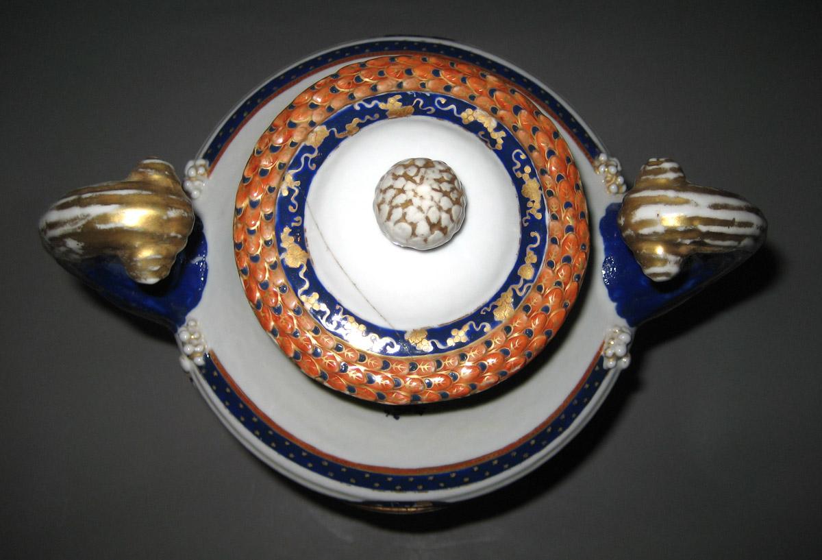 1961.0688.002 A, B Porcelain Urn and Cover top