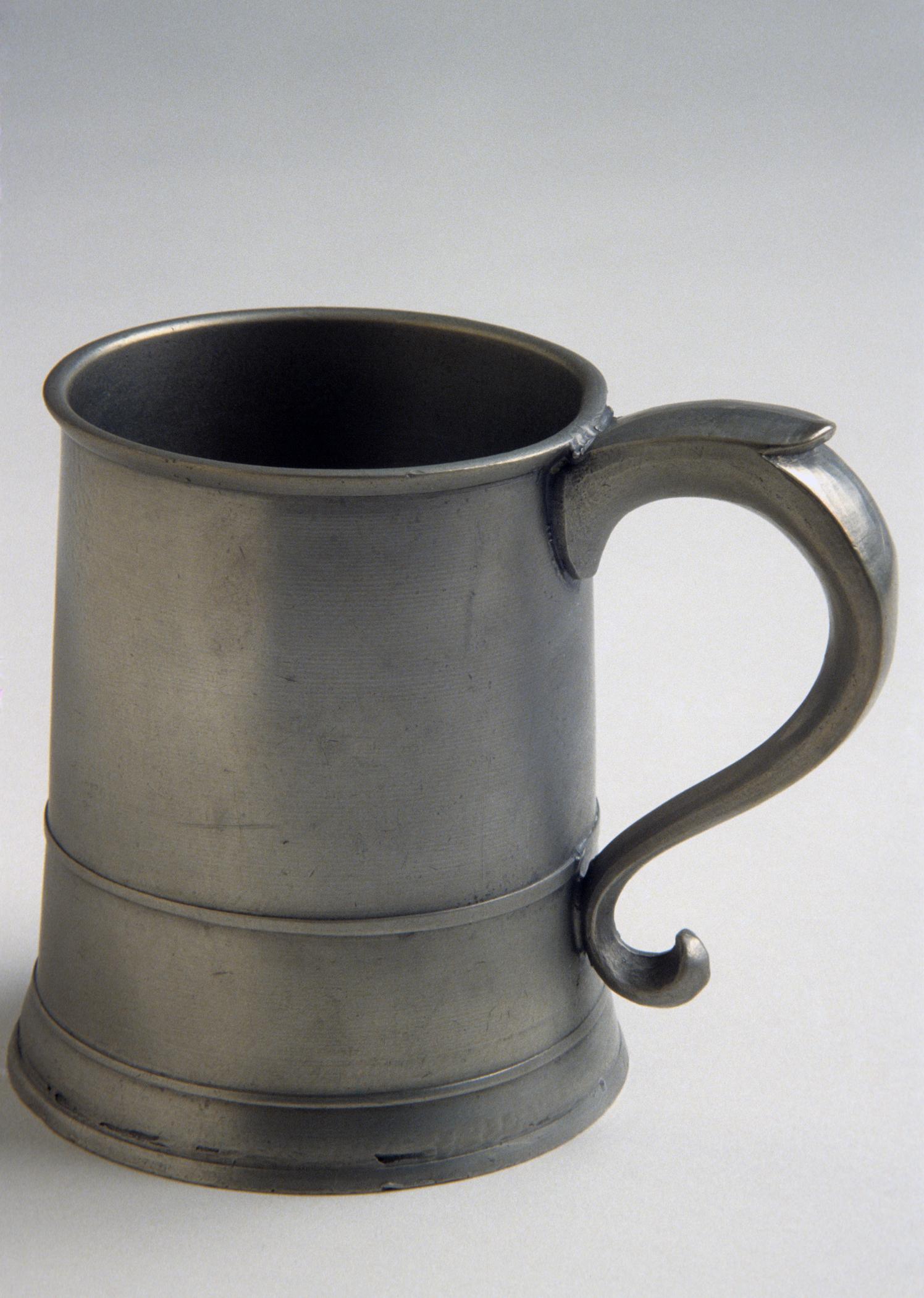 1955.0048.031 Pewter tankard