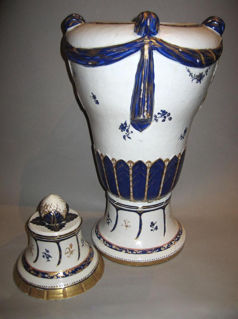 1961.0690 A, B Porcelain Urn and cover side