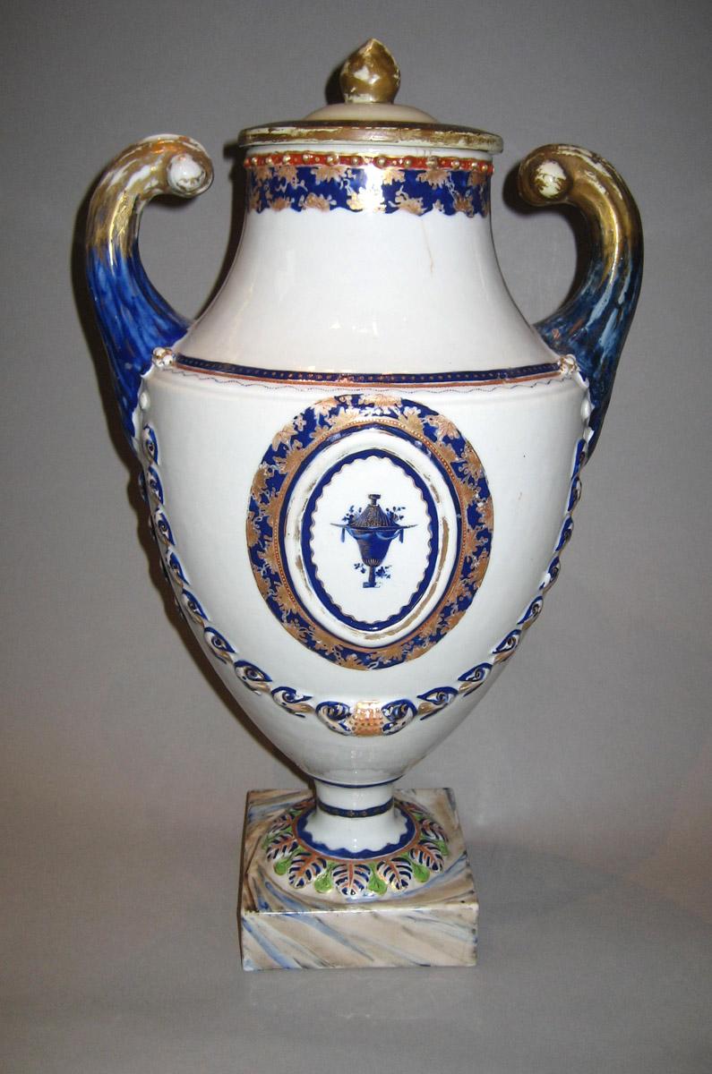 1961.0691.002 Urn
