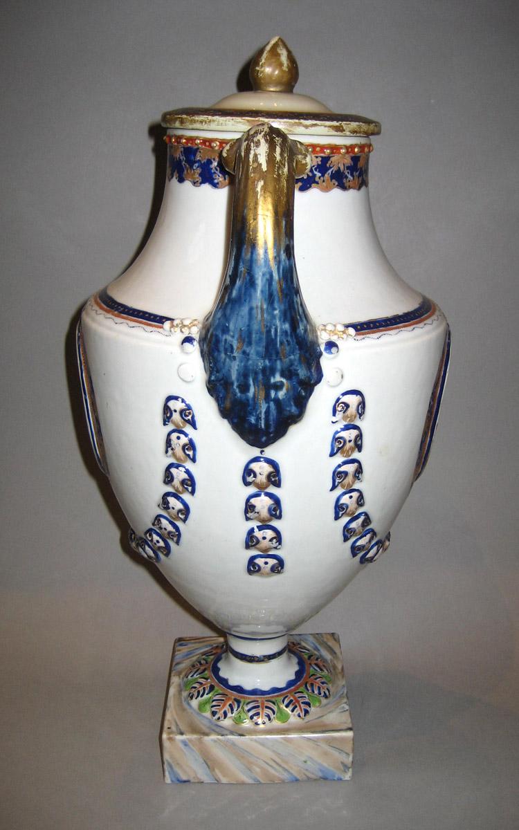 1961.0691.002 Urn side