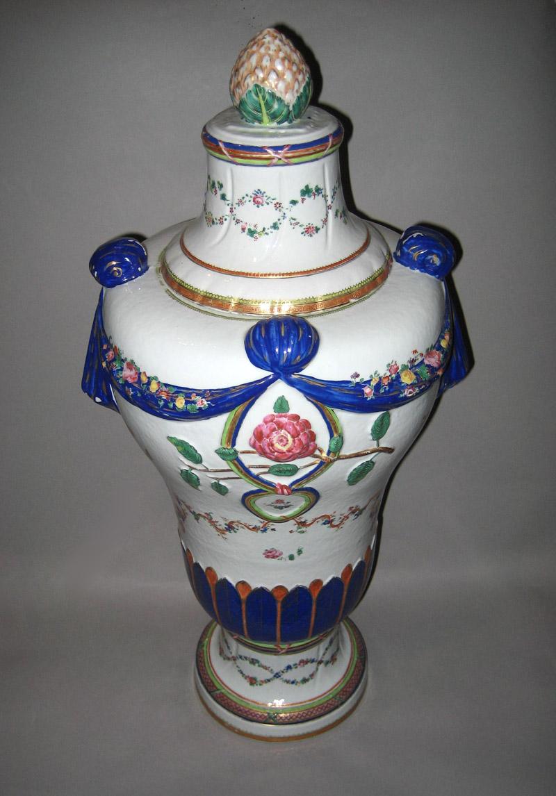 1961.0692.002 Urn