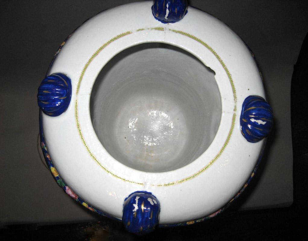 1961.0692.002 Urn upper
