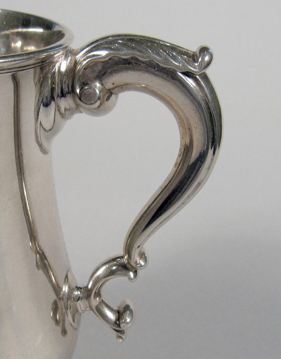 1961.0693.001 Silver Cann handle detail