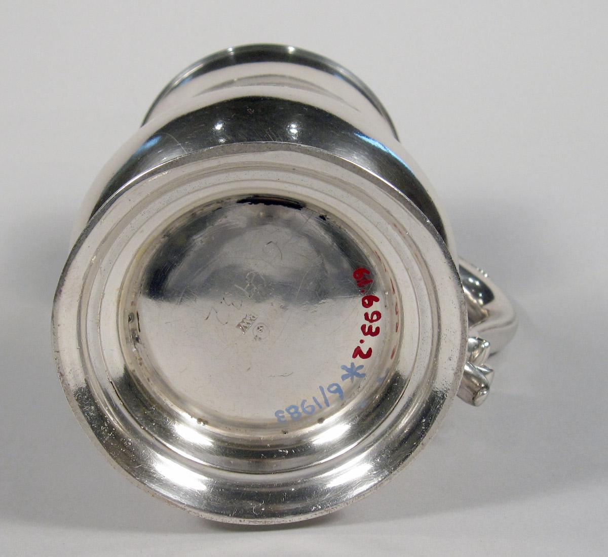 1961.0693.002 Silver Cann underside