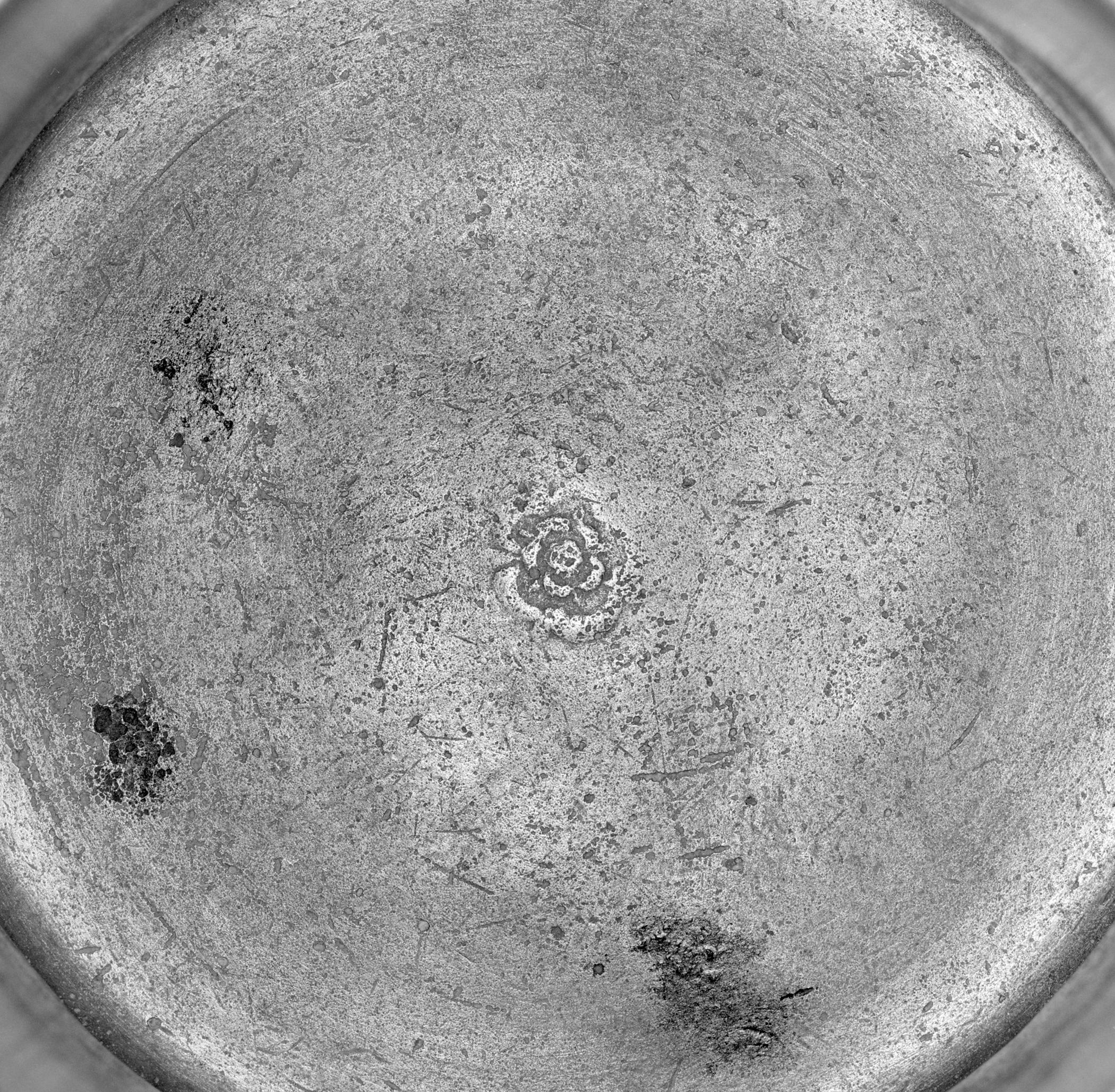 1955.0048.032 Pewter mug (mark)