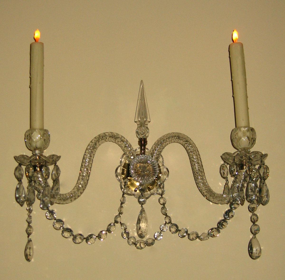 1961.0698.001 Glass sconce