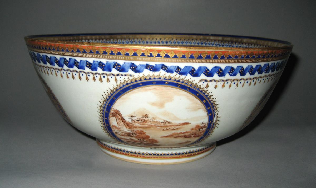 1961.0700.003 Bowl view 2