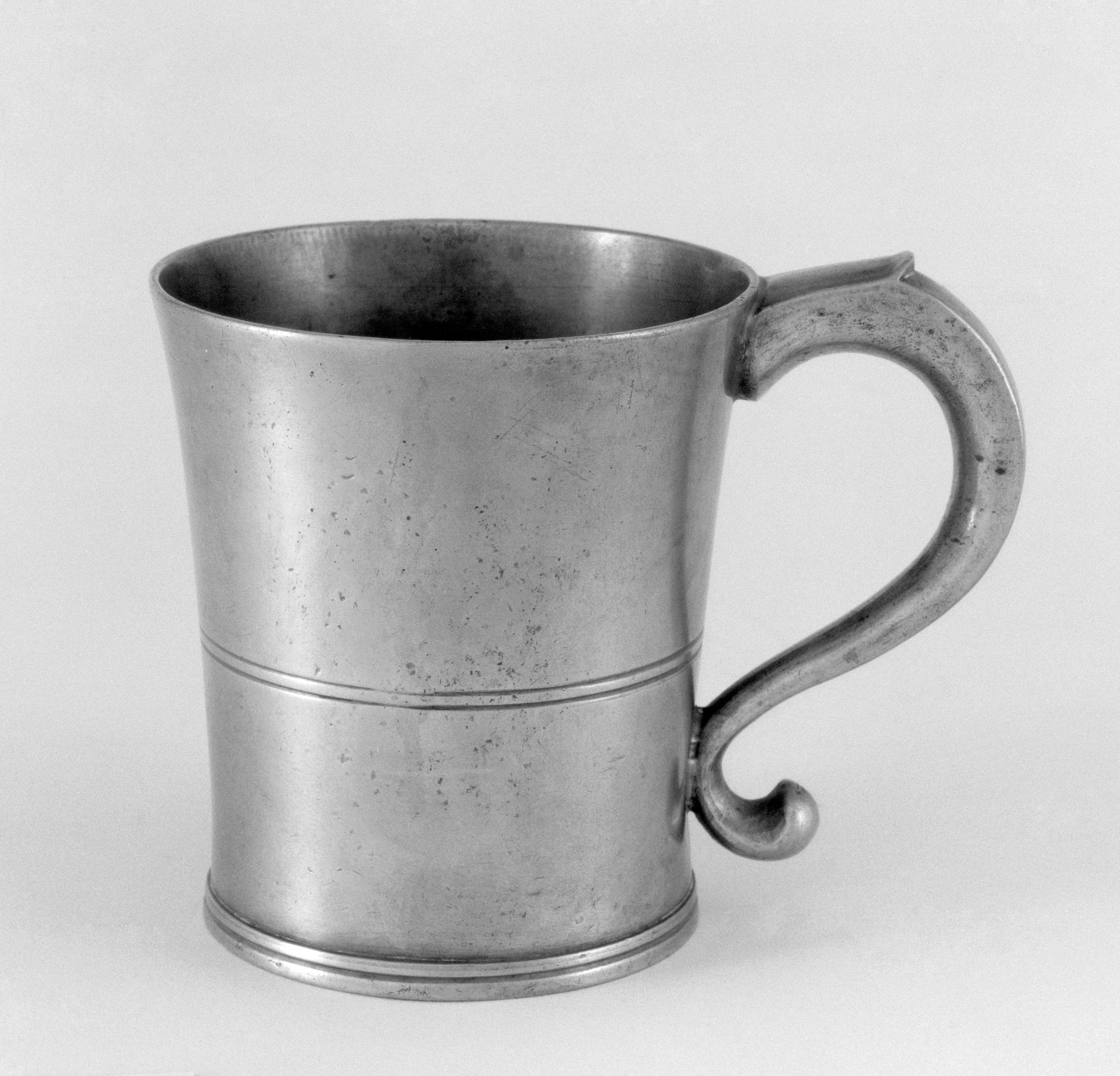 1955.0048.035 Pewter mug