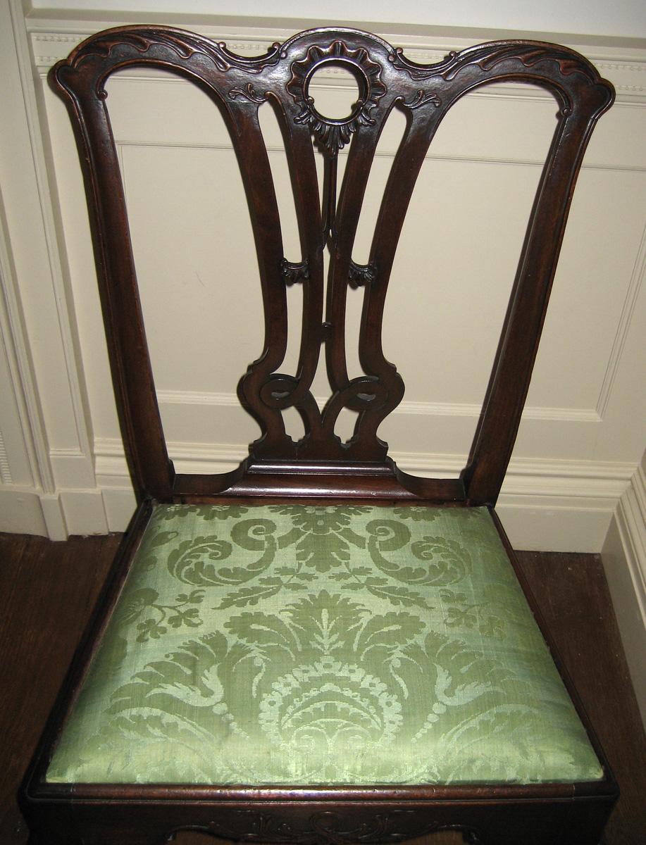 1961.0803.004 chair with 1984.0617.009 slipseat view 2