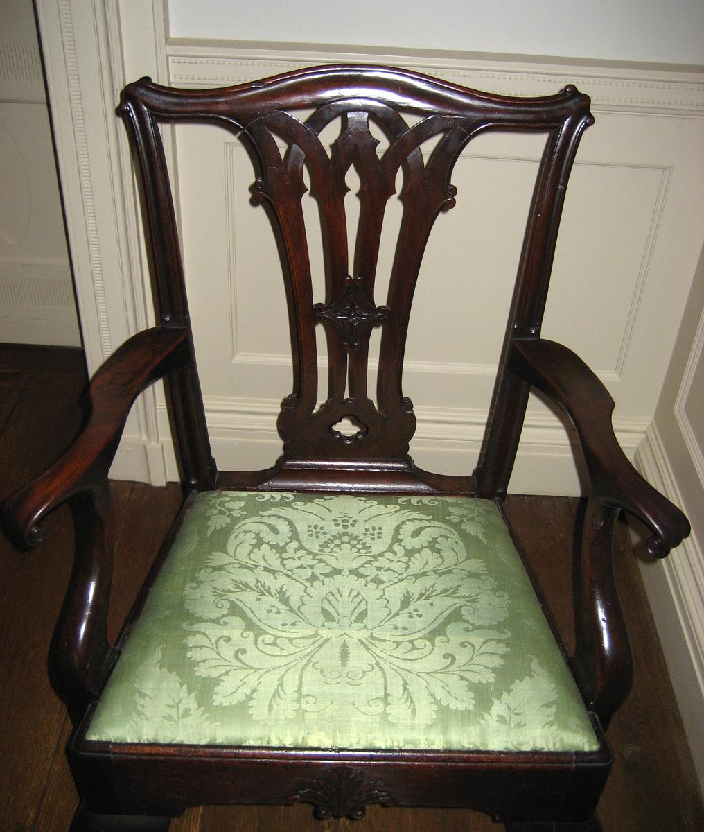 1961.0807 chair with 1984.0617.011 slipseat view 2