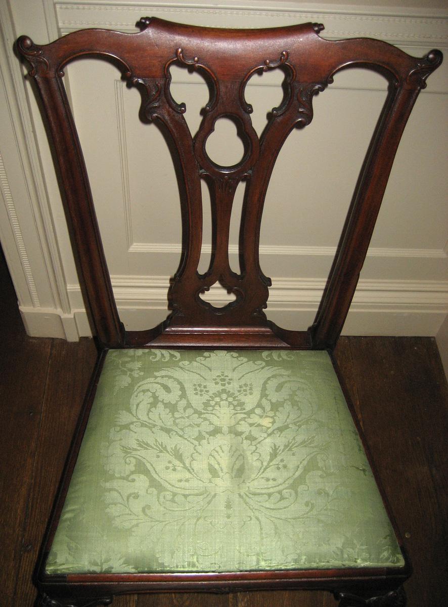 1961.0809.006 chair with 1984.0617.017 slipseat view 2