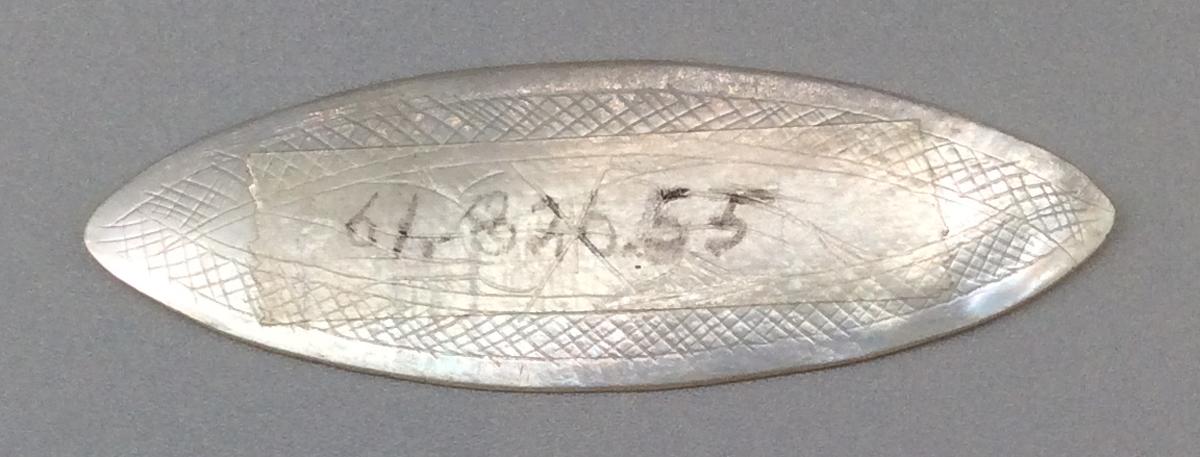1961.0826.065 Game counter, view 2