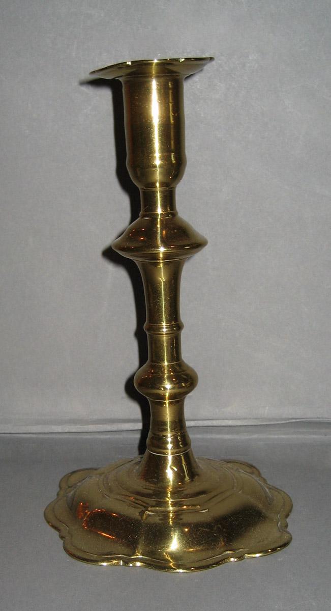 1961.0830.001 Candlestick