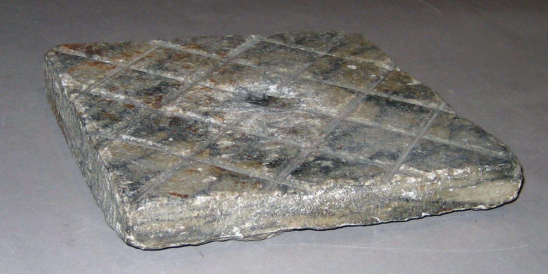 1961.0850.002 Tong stone
