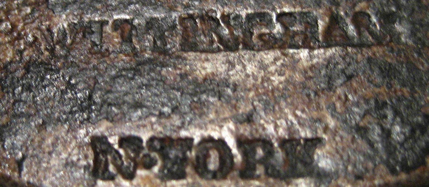 1961.0851.002 Tongs (mark)