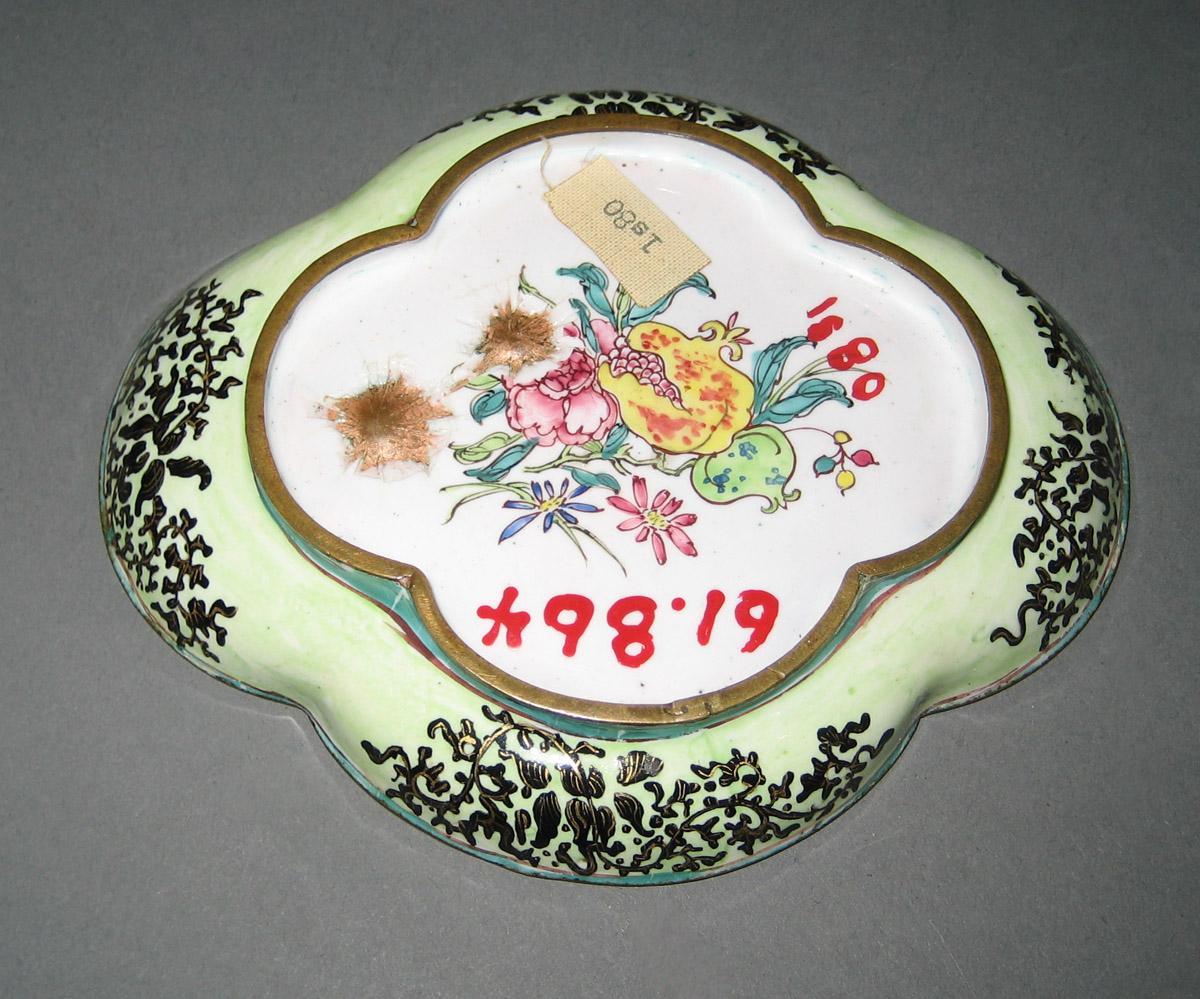 1961.0864 Tray (detail)