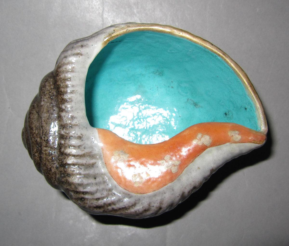 1961.0867.001 Porcelain shell dish top