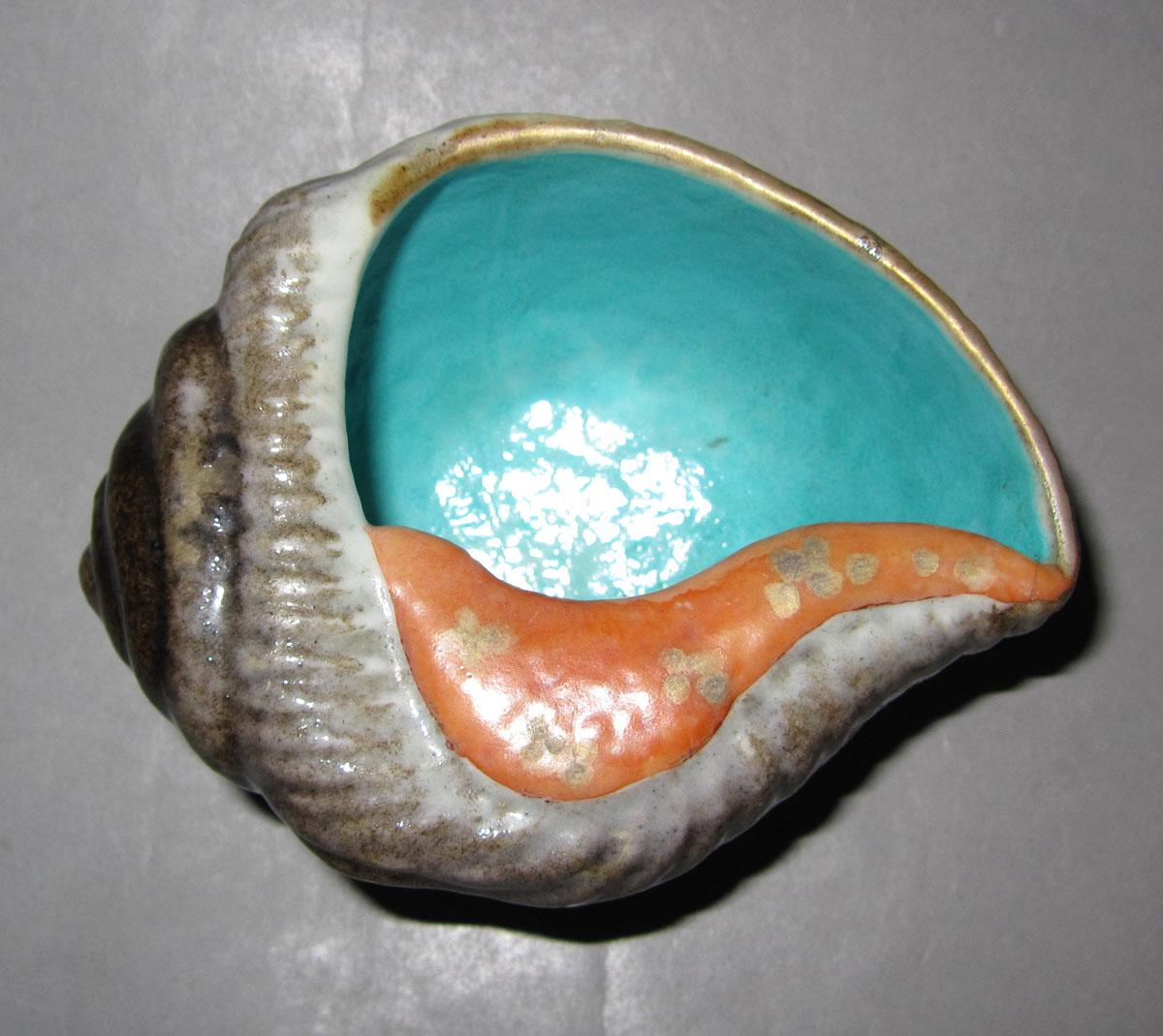 1961.0867.002 Porcelain shell dish top