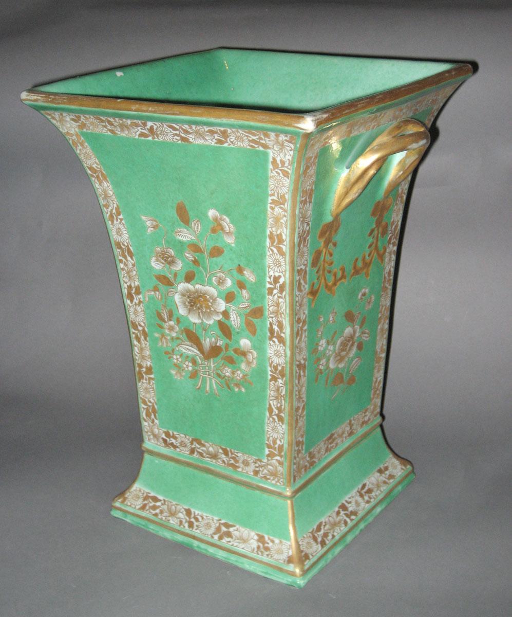 1961.0871.001 Chinese porcelain vase