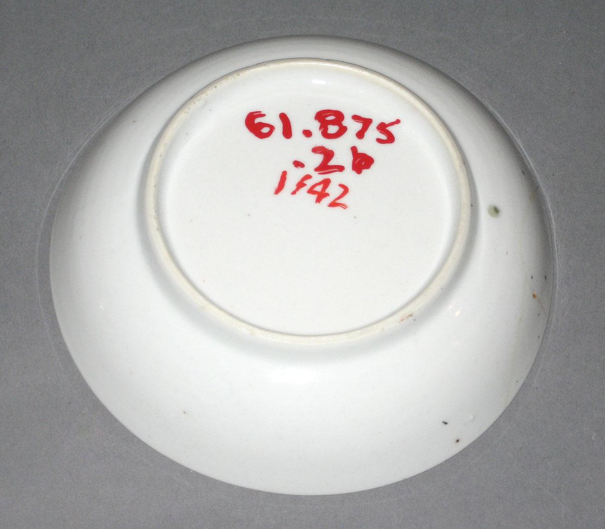 1961.0875.002 B Chinese porcelain saucer bottom