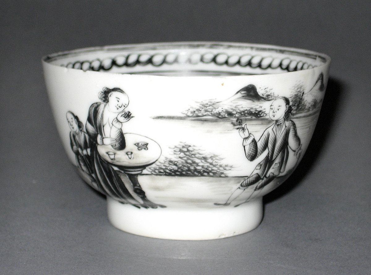 1961.0875.004 A Chinese porcelain teabowl