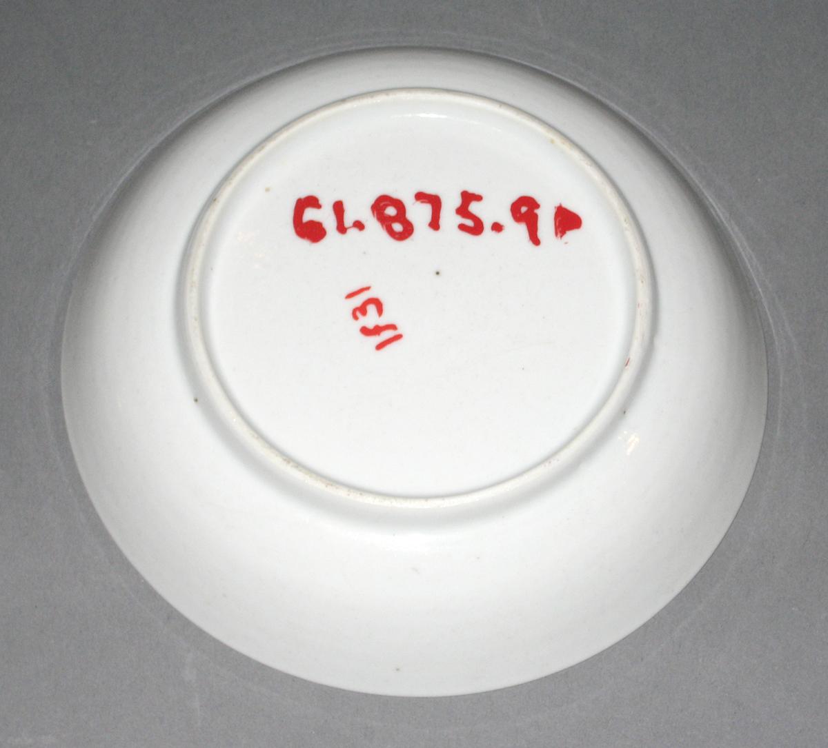 1961.0875.009 B Chinese porcelain saucer bottom