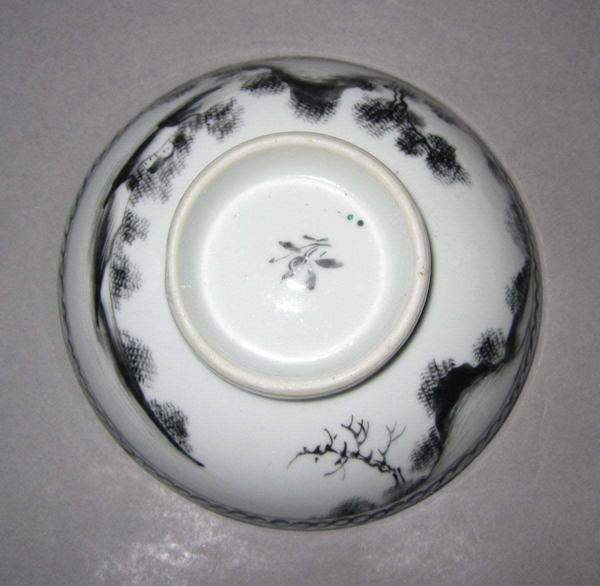 1961.0881 Porcelain bowl