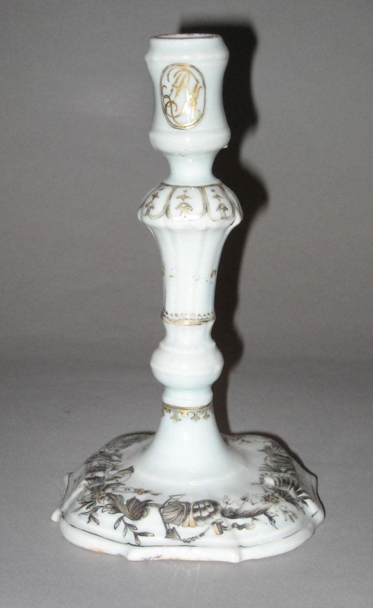 1961.0891 Porcelain candlestick