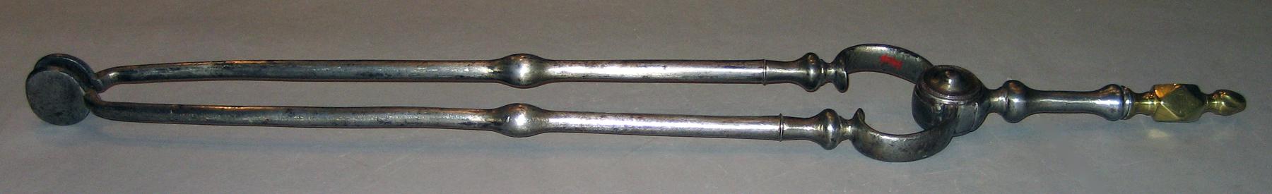 1961.0910 Tongs