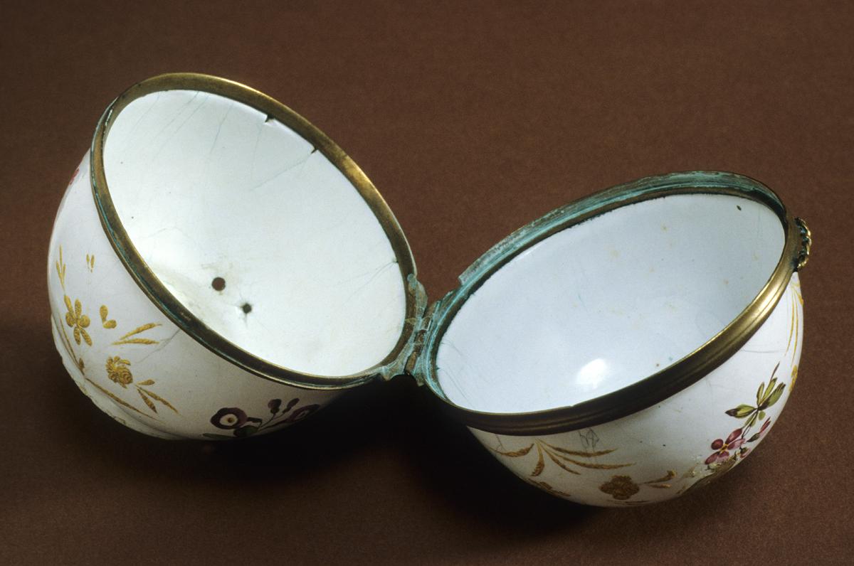 1961.0915 Box, View 2