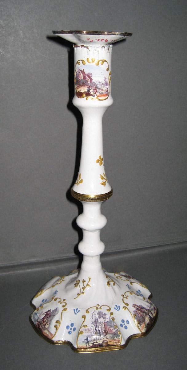 1961.0921.002 A, B Candlestick