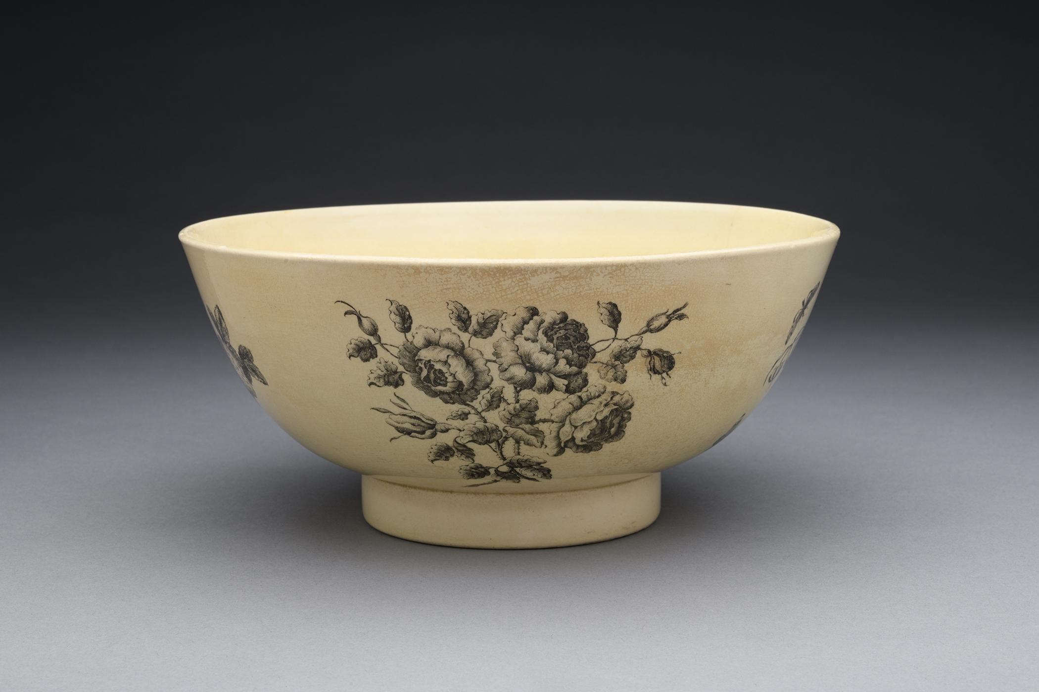 1961.0932 Bowl, Punch bowl, view 4