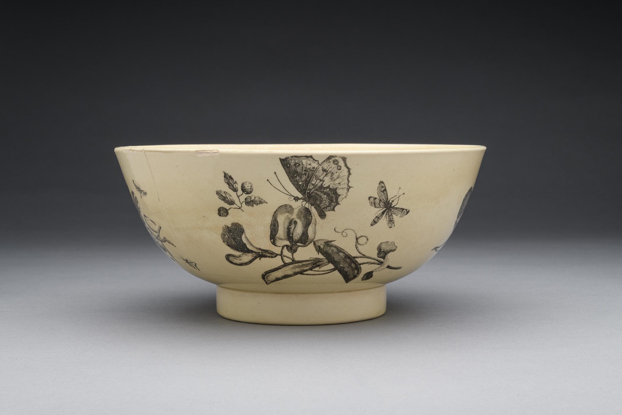 1961.0932 Bowl, Punch bowl, view 8