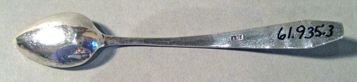 1961.0935.003 Silver Spoon underside