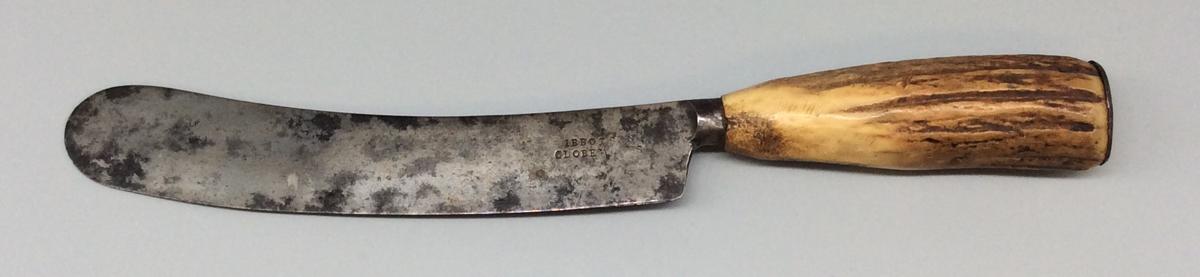 1955.0048.067 Knife, view 1