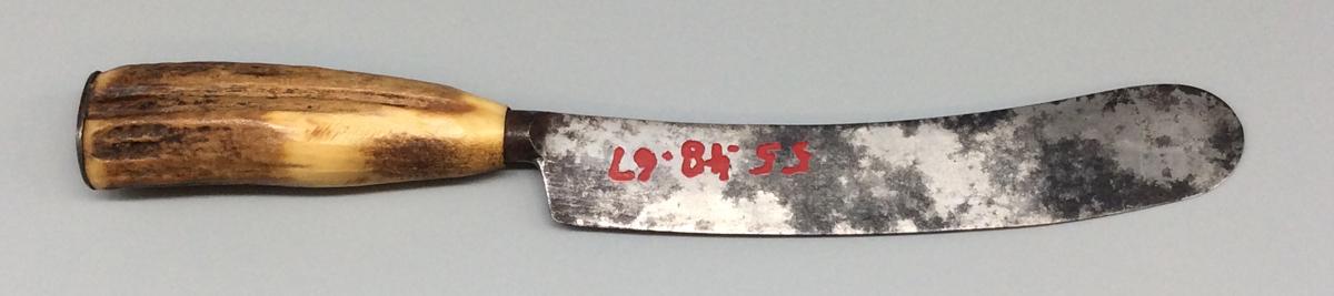 1955.0048.067 Knife, view 2