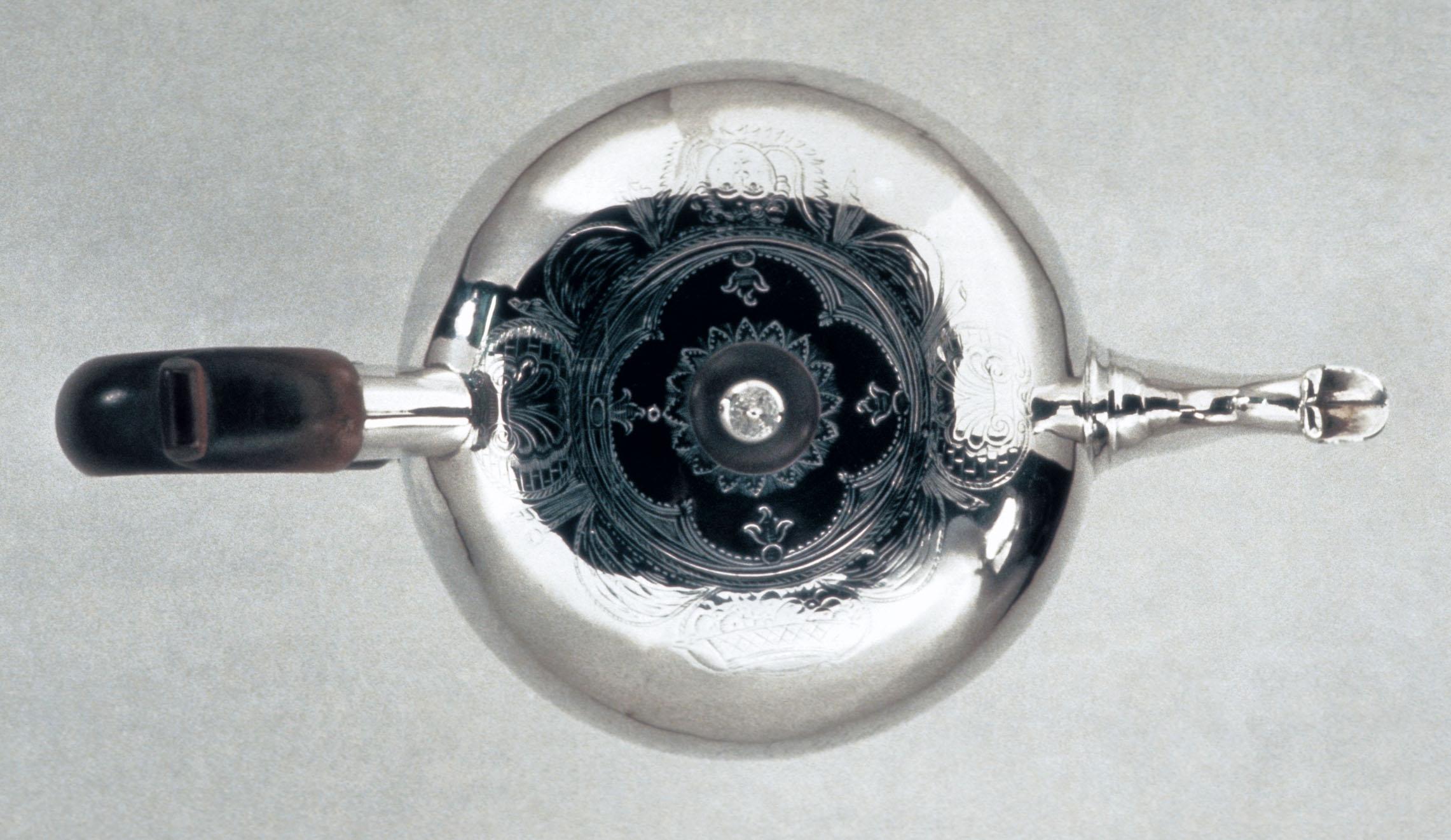 1961.0937 Teapot, view 2