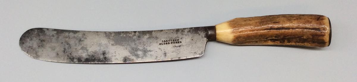 1955.0048.068 Knife, view 1
