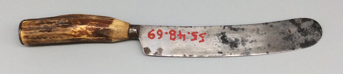 1955.0048.069 Knife, view 2