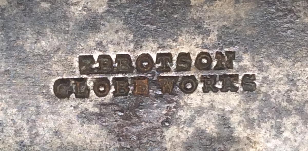 1955.0048.069 Knife, detail 1