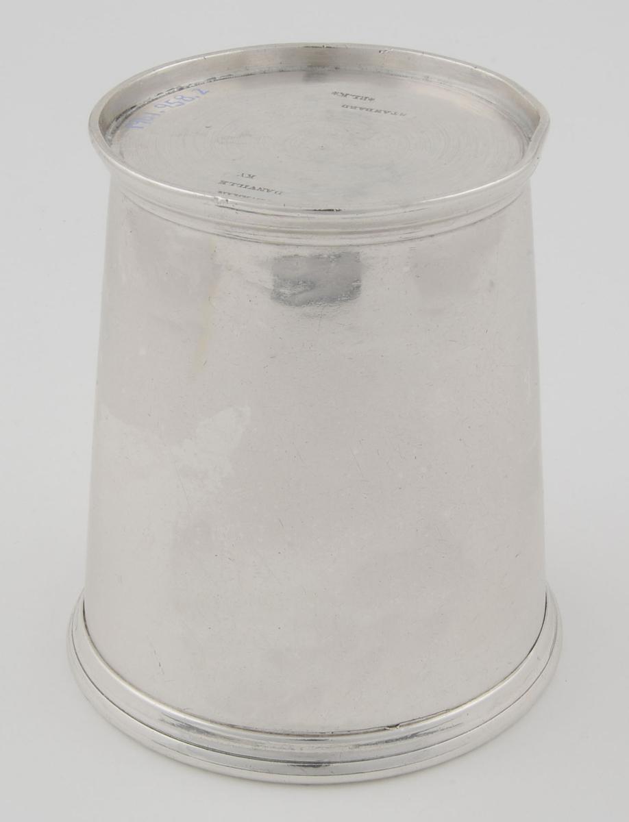 1961.0958.002 Beaker, View 2