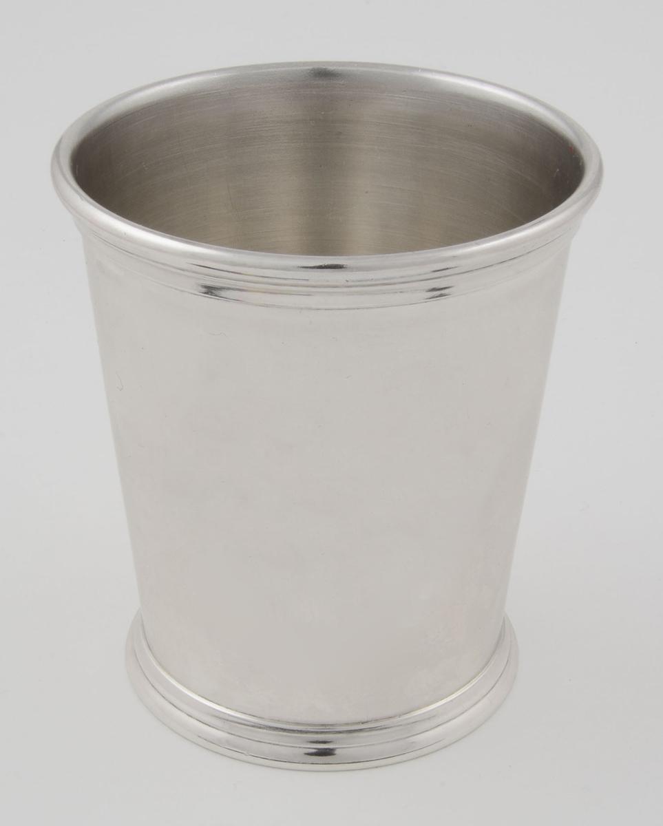 1961.0958.003 Beaker