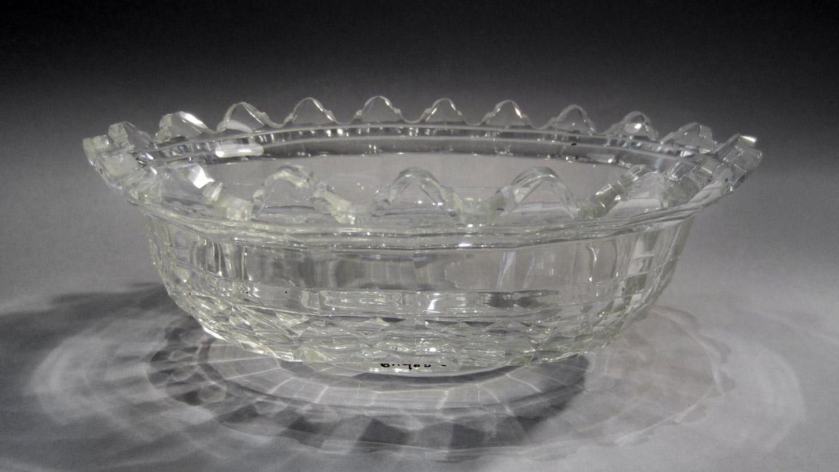 1961.0963 I Epergne dish