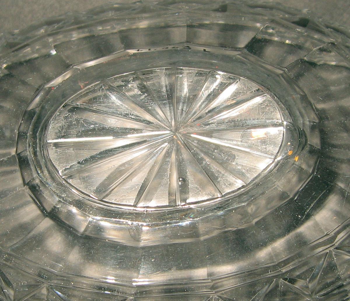 1961.0963 L Glass dish (underside)