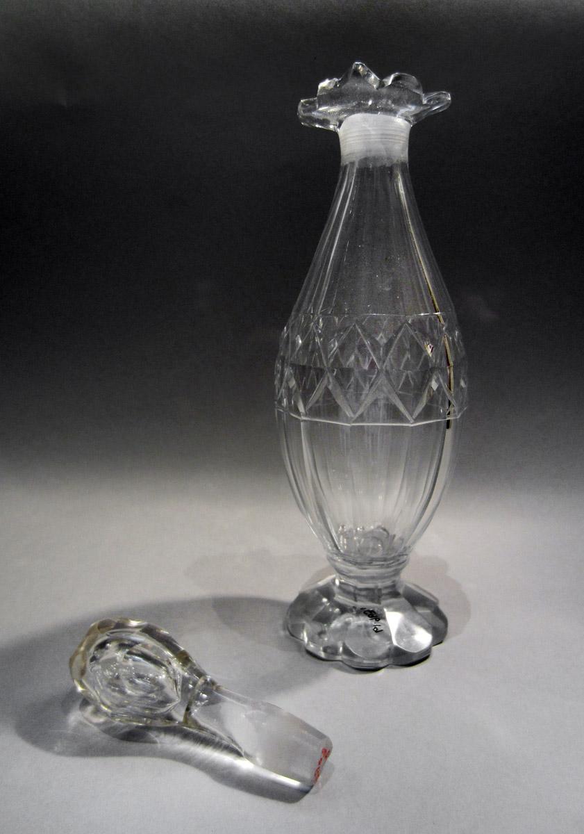 1961.0963 O Epergne bottle, view 2