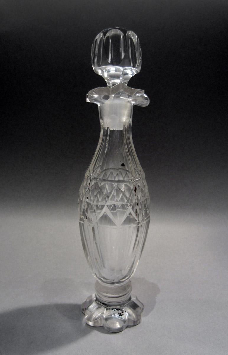 1961.0963 Q Epergne bottle