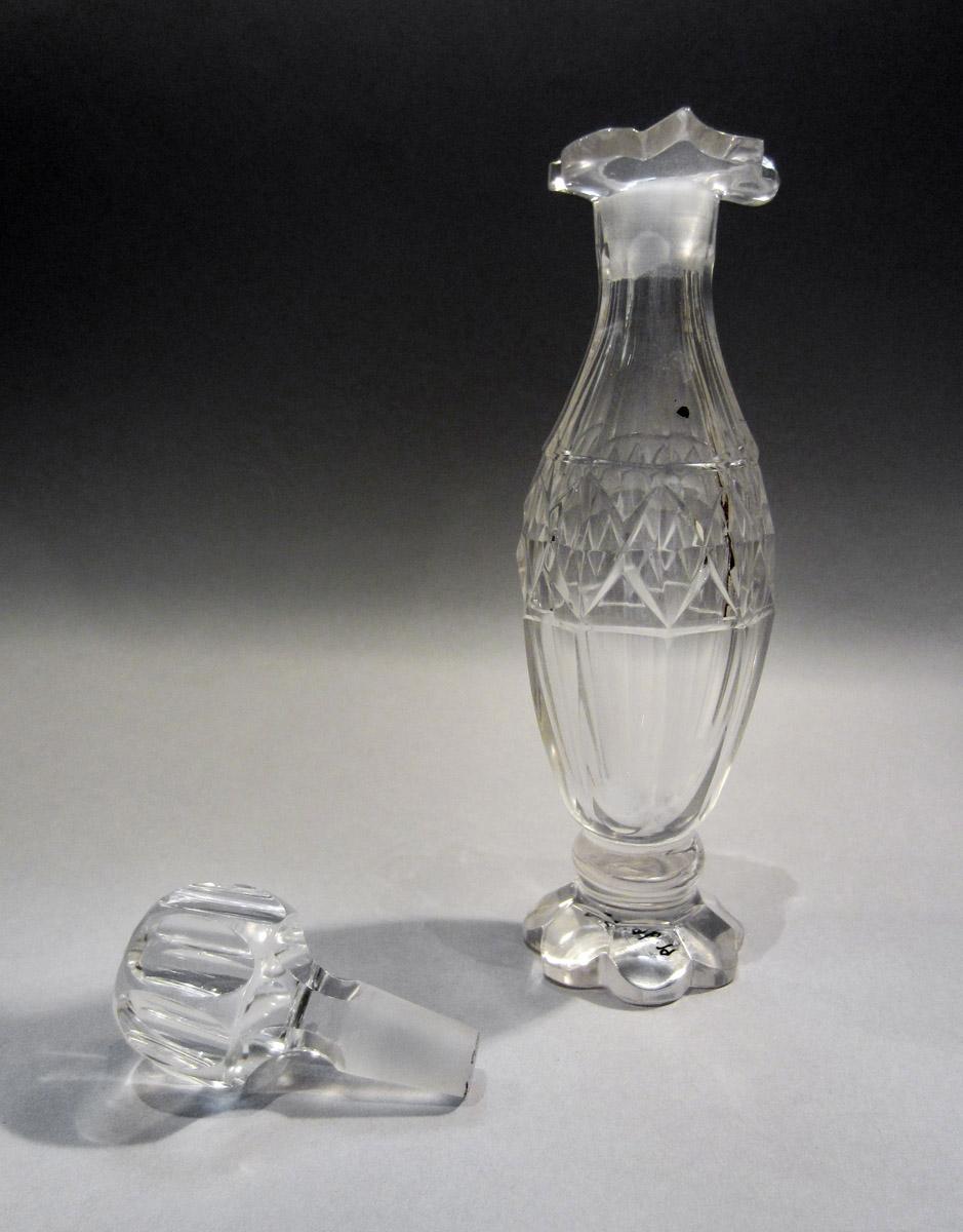 1961.0963 Q Epergne bottle, view 2