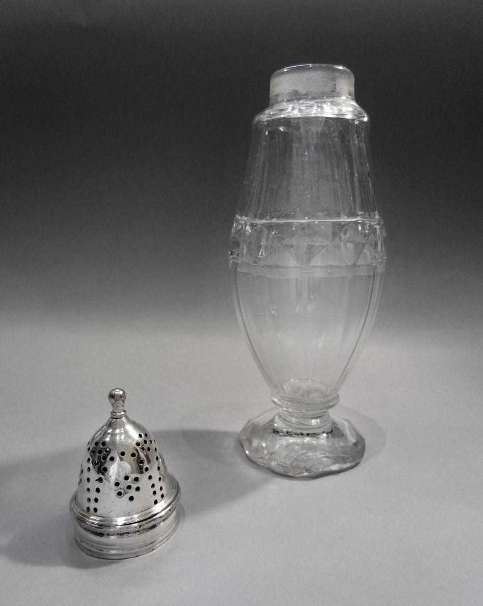 1961.0963 S Epergne caster, view 2