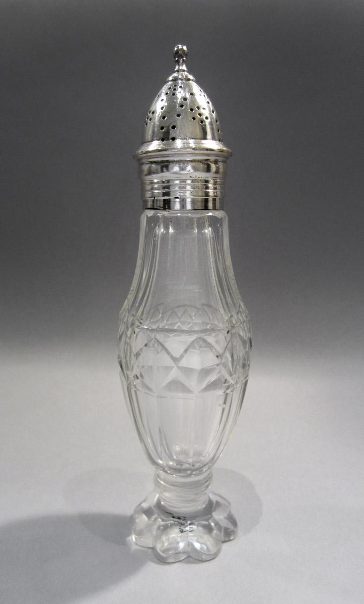 1961.0963 U Epergne caster